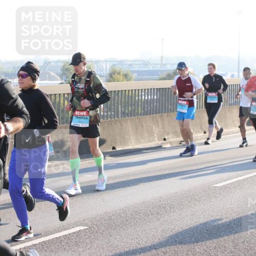 03.10.2025 - Köhlbrandbrückenlauf Lena Gebhardt http://msf.ph/oto/9072524 03.10.2025 09:24:51 Position 1 2842, 1877, 0, 2413, 3159 meine-sportfotos.de
