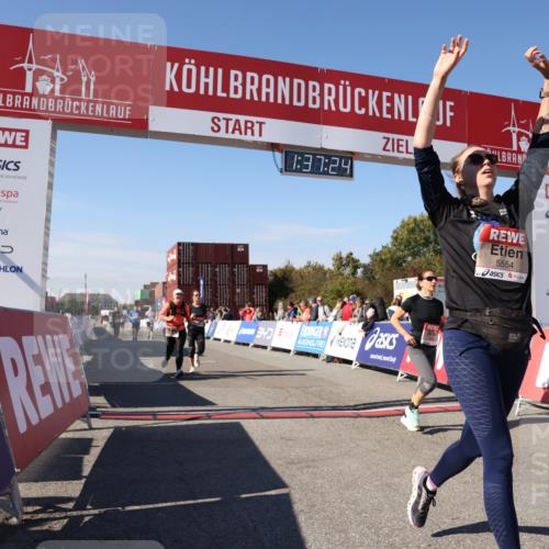 03.10.2025 - Köhlbrandbrückenlauf Lena Gebhardt http://msf.ph/oto/9072528 03.10.2025 13:37:25 Ziel 5143, 5190, 5241, 5554, 6000, 6133 meine-sportfotos.de