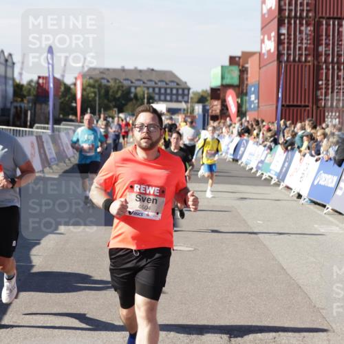 03.10.2025 - Köhlbrandbrückenlauf Jannik Wohlers http://msf.ph/oto/9072530 03.10.2025 13:15:43 Ziel 4210, 4399, 4421, 4577, 4604, 4678, 4704, 4797, 4803, 4871, 4885, 5768, 5800, 5801, 5942, 6112, 6536 meine-sportfotos.de