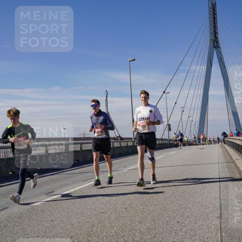 03.10.2025 - Köhlbrandbrückenlauf Michael Burmester http://msf.ph/oto/9072535 03.10.2025 12:37:48 Position 2  meine-sportfotos.de