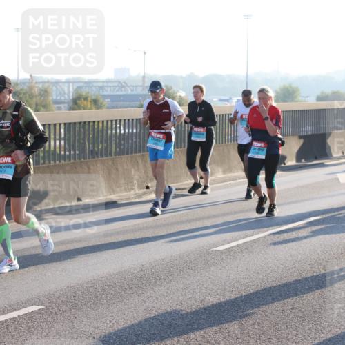 03.10.2025 - Köhlbrandbrückenlauf Lena Gebhardt http://msf.ph/oto/9072536 03.10.2025 09:24:51 Position 1 2413 meine-sportfotos.de