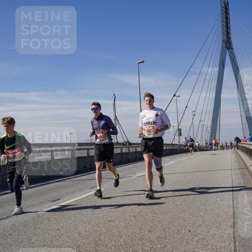 03.10.2025 - Köhlbrandbrückenlauf Michael Burmester http://msf.ph/oto/9072544 03.10.2025 12:37:48 Position 2  meine-sportfotos.de