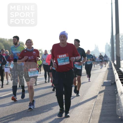 03.10.2025 - Köhlbrandbrückenlauf Jannik Wohlers http://msf.ph/oto/9072546 03.10.2025 09:18:13 Position 3 1363, 1498, 1501 meine-sportfotos.de