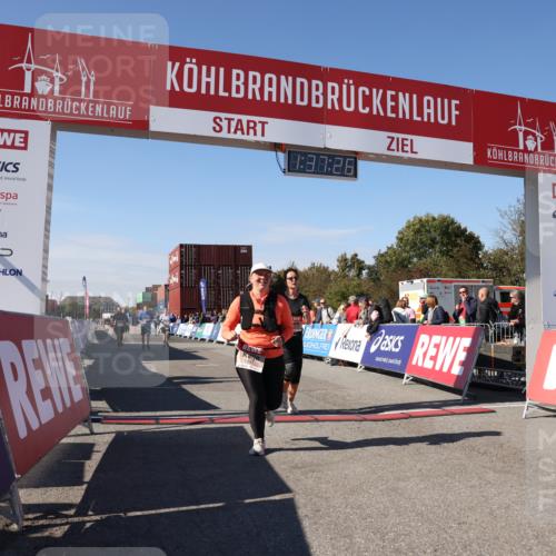 03.10.2025 - Köhlbrandbrückenlauf Lena Gebhardt http://msf.ph/oto/9072585 03.10.2025 13:37:27 Ziel 5143, 5190, 5241, 5550, 5551, 5554, 6000, 6133 meine-sportfotos.de
