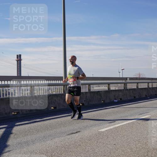 03.10.2025 - Köhlbrandbrückenlauf Michael Burmester http://msf.ph/oto/9072606 03.10.2025 12:37:57 Position 2  meine-sportfotos.de