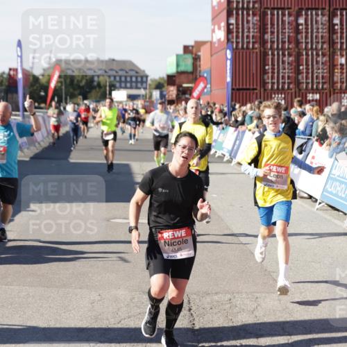 03.10.2025 - Köhlbrandbrückenlauf Jannik Wohlers http://msf.ph/oto/9072623 03.10.2025 13:15:46 Ziel 4210, 4399, 4421, 4577, 4604, 4678, 4704, 4803, 4885, 5768, 5800, 5801, 5879, 5942, 6112, 6301, 6445, 6536 meine-sportfotos.de