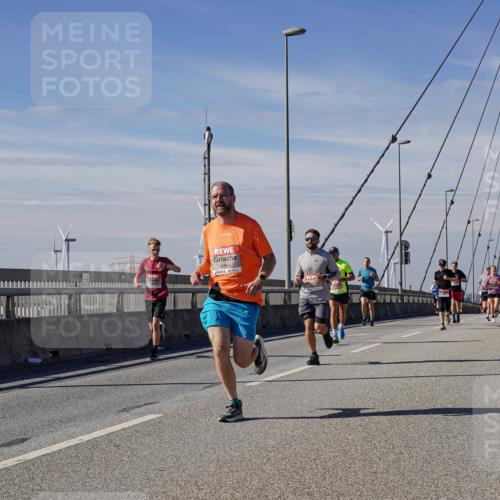 03.10.2025 - Köhlbrandbrückenlauf Michael Burmester http://msf.ph/oto/9072631 03.10.2025 12:38:01 Position 2 4394 meine-sportfotos.de