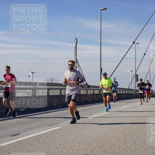 03.10.2025 - Köhlbrandbrückenlauf Michael Burmester http://msf.ph/oto/9072647 03.10.2025 12:38:03 Position 2  meine-sportfotos.de