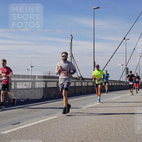 03.10.2025 - Köhlbrandbrückenlauf Michael Burmester http://msf.ph/oto/9072657 03.10.2025 12:38:03 Position 2  meine-sportfotos.de