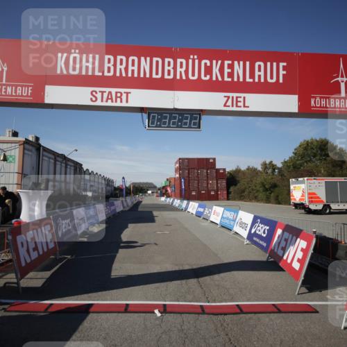 03.10.2025 - Köhlbrandbrückenlauf Jannik Wohlers http://msf.ph/oto/9072690 03.10.2025 12:32:32 Ziel  meine-sportfotos.de