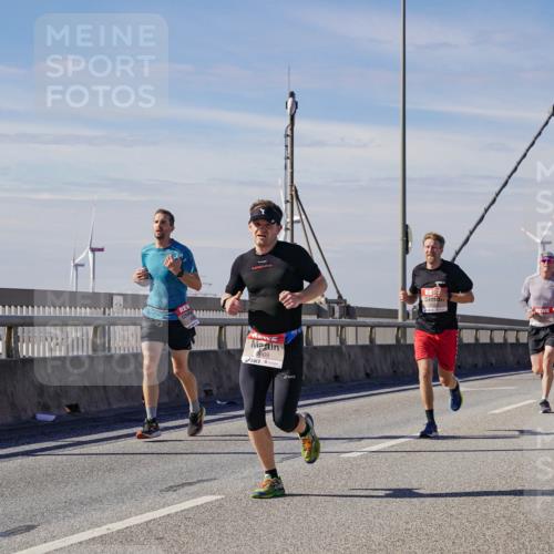 03.10.2025 - Köhlbrandbrückenlauf Michael Burmester http://msf.ph/oto/9072702 03.10.2025 12:38:07 Position 2 6609 meine-sportfotos.de