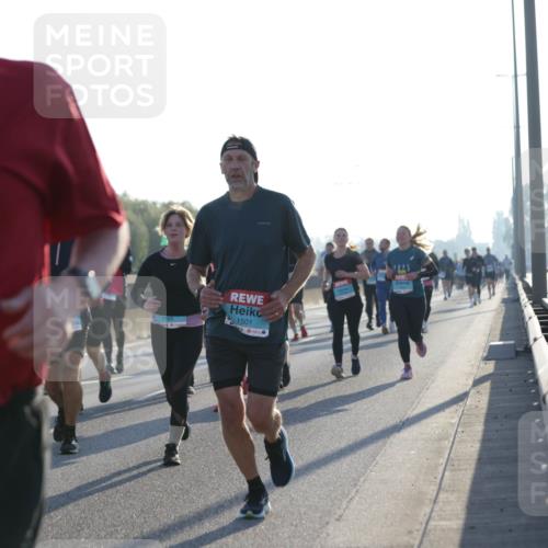 03.10.2025 - Köhlbrandbrückenlauf Jannik Wohlers http://msf.ph/oto/9072713 03.10.2025 09:18:16 Position 3 1498, 6, 3168, 1501, 125 meine-sportfotos.de