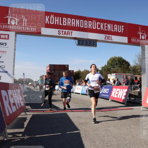 03.10.2025 - Köhlbrandbrückenlauf Lena Gebhardt http://msf.ph/oto/9072717 03.10.2025 13:37:33 Ziel 4611, 4863, 5190, 5241, 5550, 5551, 5554, 5756, 6000, 6133, 6402 meine-sportfotos.de