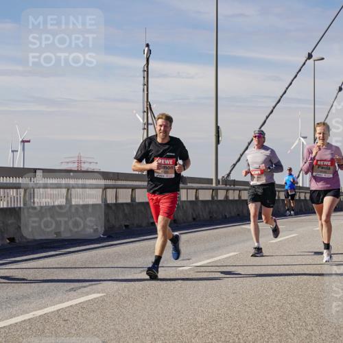 03.10.2025 - Köhlbrandbrückenlauf Michael Burmester http://msf.ph/oto/9072726 03.10.2025 12:38:08 Position 2 3609 meine-sportfotos.de