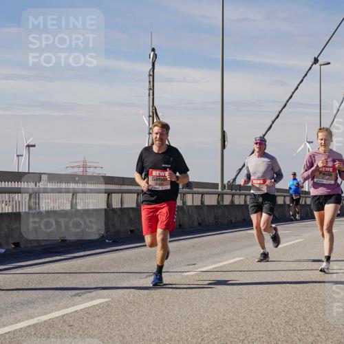 03.10.2025 - Köhlbrandbrückenlauf Michael Burmester http://msf.ph/oto/9072737 03.10.2025 12:38:08 Position 2 6329, 41, 6 meine-sportfotos.de