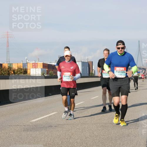 03.10.2025 - Köhlbrandbrückenlauf Jannik Wohlers http://msf.ph/oto/9072743 03.10.2025 09:50:12 Position 3 1033, 1132, 1239 meine-sportfotos.de