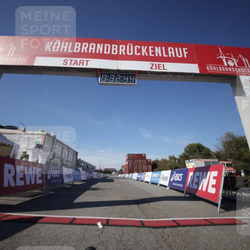03.10.2025 - Köhlbrandbrückenlauf Jannik Wohlers http://msf.ph/oto/9072764 03.10.2025 12:32:45 Ziel  meine-sportfotos.de