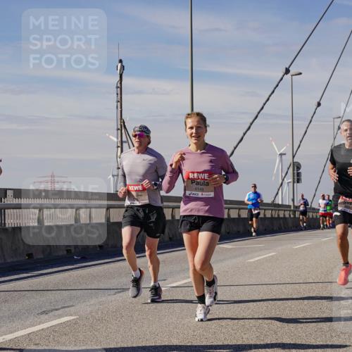 03.10.2025 - Köhlbrandbrückenlauf Michael Burmester http://msf.ph/oto/9072787 03.10.2025 12:38:09 Position 2 6329, 4148 meine-sportfotos.de