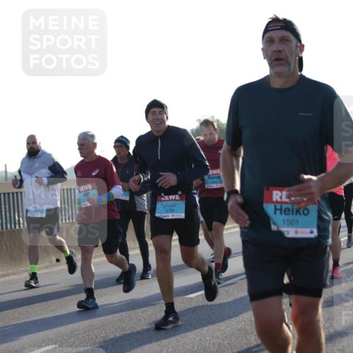 03.10.2025 - Köhlbrandbrückenlauf Jannik Wohlers http://msf.ph/oto/9072790 03.10.2025 09:18:17 Position 3 3750, 2882, 1501 meine-sportfotos.de