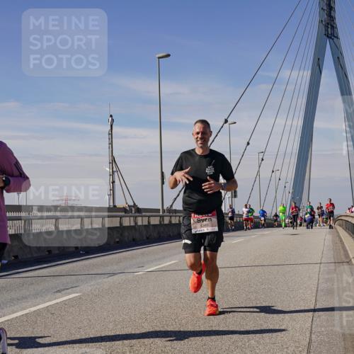 03.10.2025 - Köhlbrandbrückenlauf Michael Burmester http://msf.ph/oto/9072817 03.10.2025 12:38:11 Position 2 4148, 4368 meine-sportfotos.de