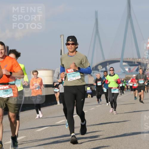 03.10.2025 - Köhlbrandbrückenlauf Jannik Wohlers http://msf.ph/oto/9072883 03.10.2025 09:50:16 Position 3 1080, 1245, 1622 meine-sportfotos.de