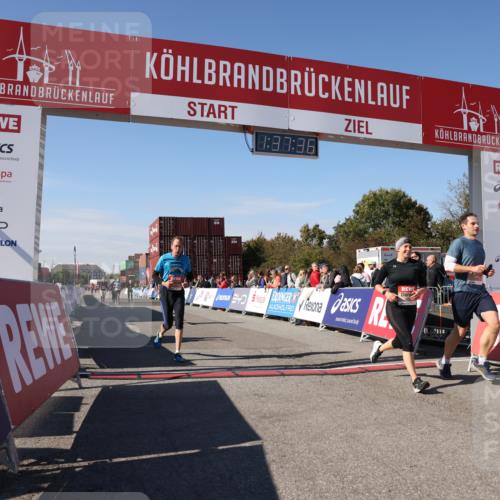 03.10.2025 - Köhlbrandbrückenlauf Lena Gebhardt http://msf.ph/oto/9072910 03.10.2025 13:37:37 Ziel 4611, 4863, 5201, 5384, 5550, 5551, 5756, 6133, 6402 meine-sportfotos.de