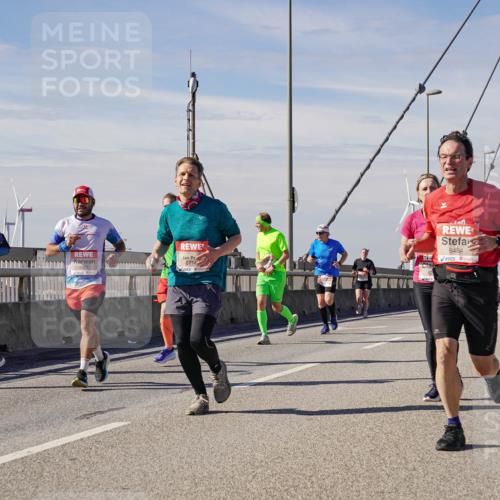 03.10.2025 - Köhlbrandbrückenlauf Michael Burmester http://msf.ph/oto/9072936 03.10.2025 12:38:22 Position 2 6714, 6484 meine-sportfotos.de