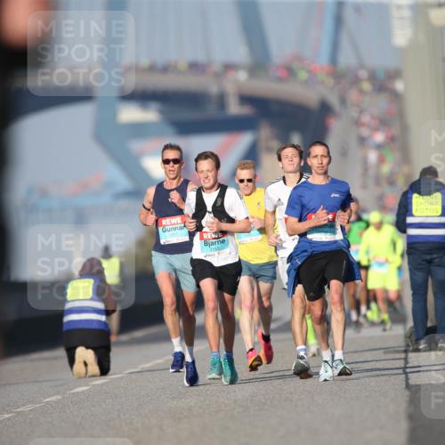 03.10.2025 - Köhlbrandbrückenlauf Jannik Wohlers http://msf.ph/oto/9072946 03.10.2025 09:39:03 Position 3 1017, 3153 meine-sportfotos.de
