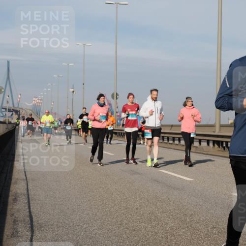 03.10.2025 - Köhlbrandbrückenlauf Fabian Wolf http://msf.ph/oto/9072971 03.10.2025 10:13:45 Position 3 2780 meine-sportfotos.de