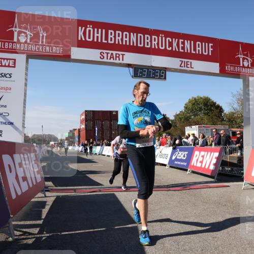 03.10.2025 - Köhlbrandbrückenlauf Lena Gebhardt http://msf.ph/oto/9072980 03.10.2025 13:37:39 Ziel 4611, 4863, 5201, 5384, 5550, 5551, 5756, 6133, 6402 meine-sportfotos.de