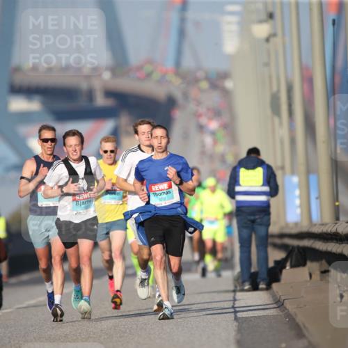 03.10.2025 - Köhlbrandbrückenlauf Jannik Wohlers http://msf.ph/oto/9072981 03.10.2025 09:39:04 Position 3 3153, 1032 meine-sportfotos.de