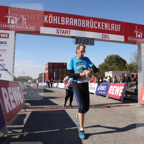 03.10.2025 - Köhlbrandbrückenlauf Lena Gebhardt http://msf.ph/oto/9072991 03.10.2025 13:37:39 Ziel 4611, 4863, 5201, 5384, 5550, 5551, 5756, 6133, 6402 meine-sportfotos.de