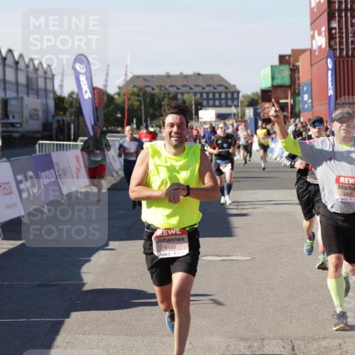 03.10.2025 - Köhlbrandbrückenlauf Jannik Wohlers http://msf.ph/oto/9073020 03.10.2025 13:15:51 Ziel 4210, 4374, 4604, 4677, 4833, 4885, 5768, 5800, 5801, 5879, 6112, 6301, 6445, 6507, 6536 meine-sportfotos.de