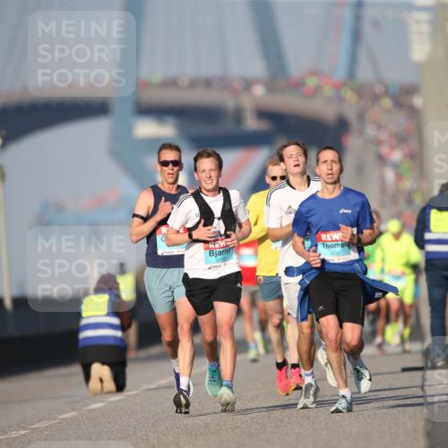 03.10.2025 - Köhlbrandbrückenlauf Jannik Wohlers http://msf.ph/oto/9073021 03.10.2025 09:39:05 Position 3 3153, 1032 meine-sportfotos.de