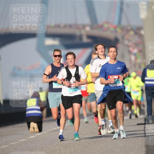 03.10.2025 - Köhlbrandbrückenlauf Jannik Wohlers http://msf.ph/oto/9073028 03.10.2025 09:39:05 Position 3 1017, 3153 meine-sportfotos.de