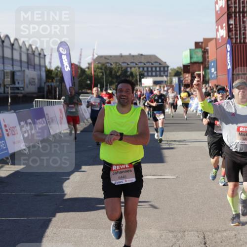 03.10.2025 - Köhlbrandbrückenlauf Jannik Wohlers http://msf.ph/oto/9073047 03.10.2025 13:15:51 Ziel 4210, 4374, 4604, 4677, 4833, 4885, 5768, 5800, 5801, 5879, 6112, 6301, 6445, 6507, 6536 meine-sportfotos.de