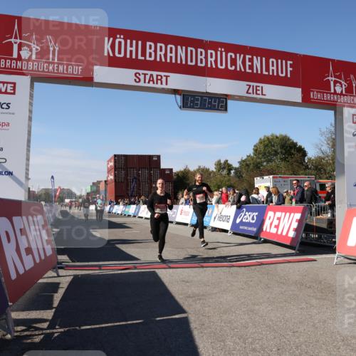 03.10.2025 - Köhlbrandbrückenlauf Lena Gebhardt http://msf.ph/oto/9073067 03.10.2025 13:37:43 Ziel 4611, 4863, 5201, 5305, 5384, 5420, 5756, 6295, 6402 meine-sportfotos.de