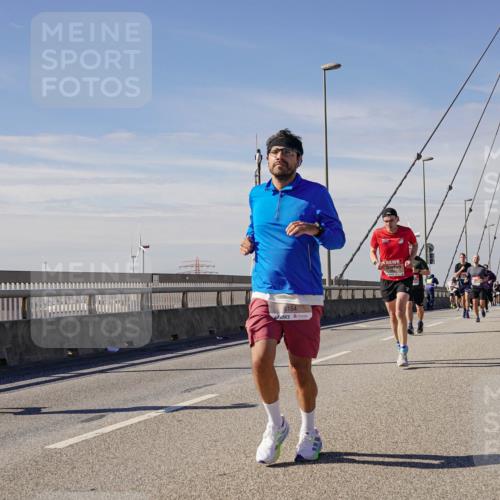 03.10.2025 - Köhlbrandbrückenlauf Michael Burmester http://msf.ph/oto/9073086 03.10.2025 12:38:29 Position 2 6154 meine-sportfotos.de