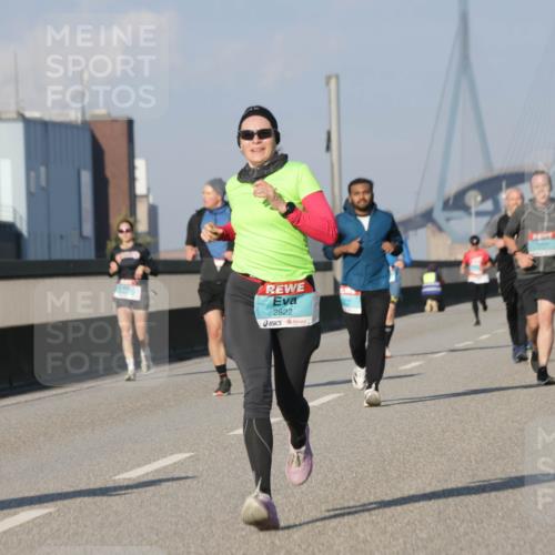 03.10.2025 - Köhlbrandbrückenlauf Jannik Wohlers http://msf.ph/oto/9073088 03.10.2025 09:50:23 Position 3 2822 meine-sportfotos.de