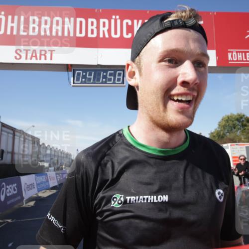 03.10.2025 - Köhlbrandbrückenlauf Jannik Wohlers http://msf.ph/oto/9073097 03.10.2025 12:41:58 Ziel 6099 meine-sportfotos.de