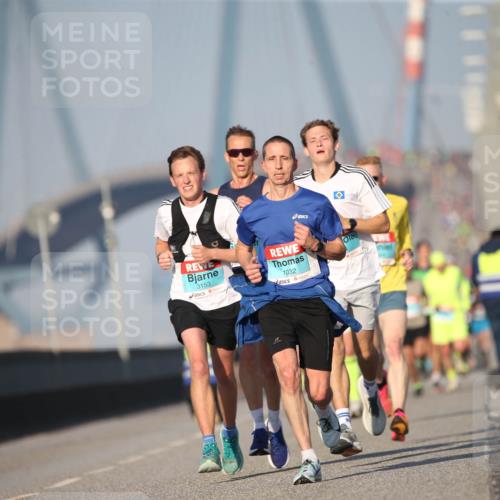 03.10.2025 - Köhlbrandbrückenlauf Jannik Wohlers http://msf.ph/oto/9073099 03.10.2025 09:39:11 Position 3 3153, 1032 meine-sportfotos.de
