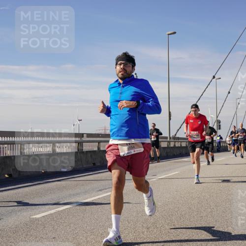 03.10.2025 - Köhlbrandbrückenlauf Michael Burmester http://msf.ph/oto/9073111 03.10.2025 12:38:29 Position 2 350, 6154 meine-sportfotos.de