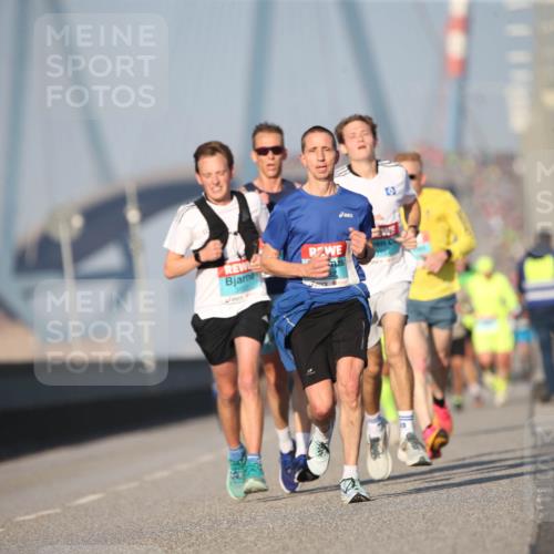 03.10.2025 - Köhlbrandbrückenlauf Jannik Wohlers http://msf.ph/oto/9073119 03.10.2025 09:39:11 Position 3  meine-sportfotos.de