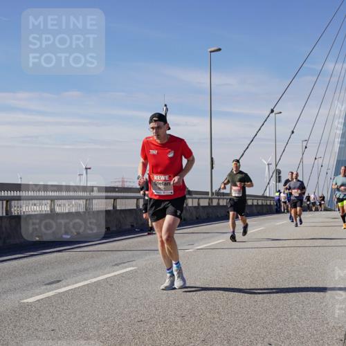 03.10.2025 - Köhlbrandbrückenlauf Michael Burmester http://msf.ph/oto/9073136 03.10.2025 12:38:31 Position 2  meine-sportfotos.de