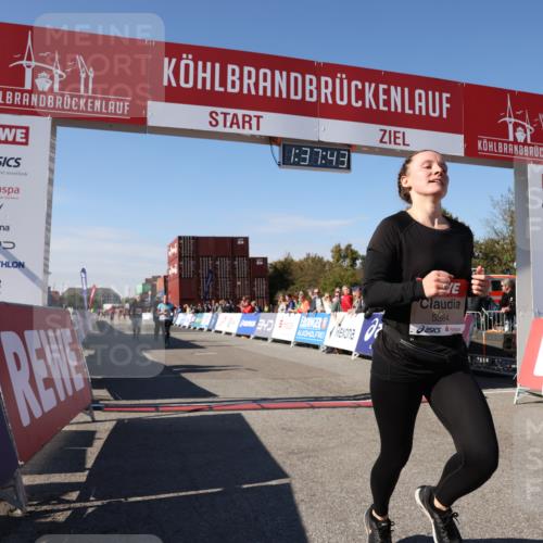 03.10.2025 - Köhlbrandbrückenlauf Lena Gebhardt http://msf.ph/oto/9073142 03.10.2025 13:37:44 Ziel 4014, 4611, 4863, 5201, 5305, 5384, 5420, 5756, 6295, 6402 meine-sportfotos.de