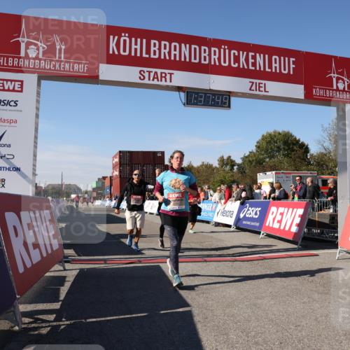 03.10.2025 - Köhlbrandbrückenlauf Lena Gebhardt http://msf.ph/oto/9073155 03.10.2025 13:37:50 Ziel 4014, 5201, 5305, 5384, 5420, 6295 meine-sportfotos.de