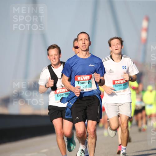 03.10.2025 - Köhlbrandbrückenlauf Jannik Wohlers http://msf.ph/oto/9073174 03.10.2025 09:39:15 Position 3 1032, 3154 meine-sportfotos.de