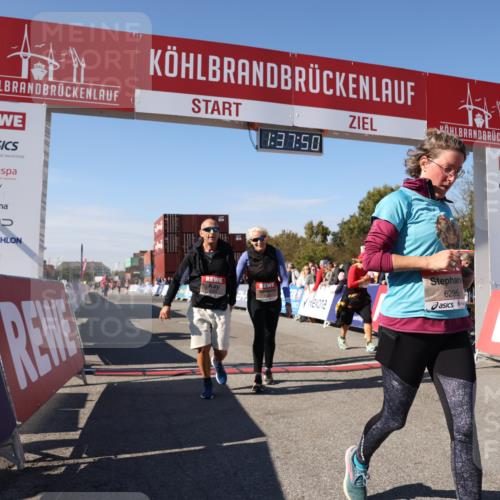 03.10.2025 - Köhlbrandbrückenlauf Lena Gebhardt http://msf.ph/oto/9073195 03.10.2025 13:37:51 Ziel 4014, 5201, 5305, 5384, 5420, 6295 meine-sportfotos.de