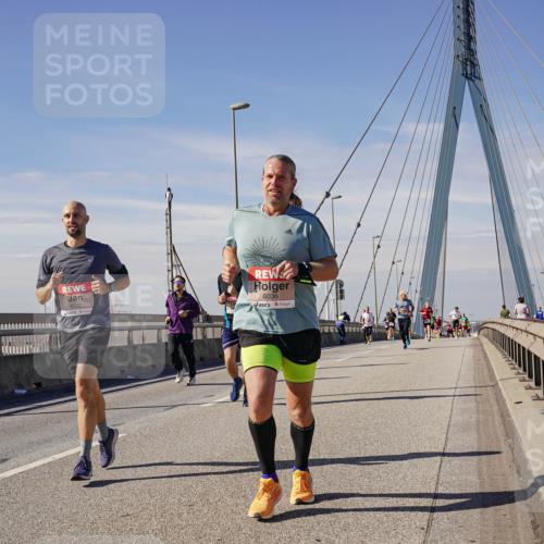 03.10.2025 - Köhlbrandbrückenlauf Michael Burmester http://msf.ph/oto/9073217 03.10.2025 12:38:35 Position 2 4192, 6036 meine-sportfotos.de
