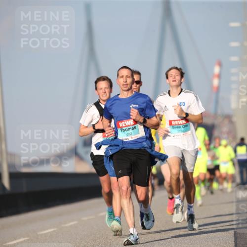 03.10.2025 - Köhlbrandbrückenlauf Jannik Wohlers http://msf.ph/oto/9073218 03.10.2025 09:39:15 Position 3 1032, 3154 meine-sportfotos.de